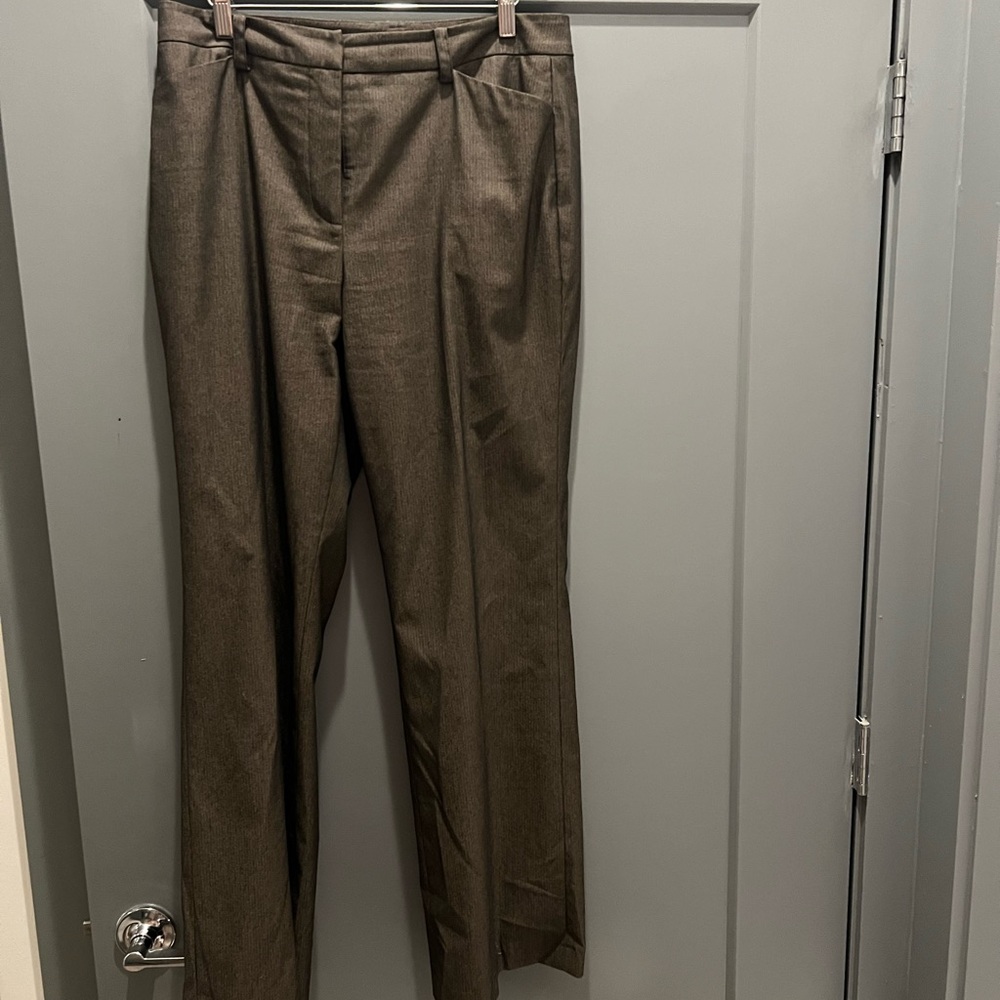 Doncaster brown herringbone dress pant trousers. Size 10. Wool blend.